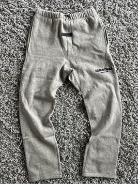 Essentials Fear of God Dark Oatmeal Relaxed Pants | Size Small